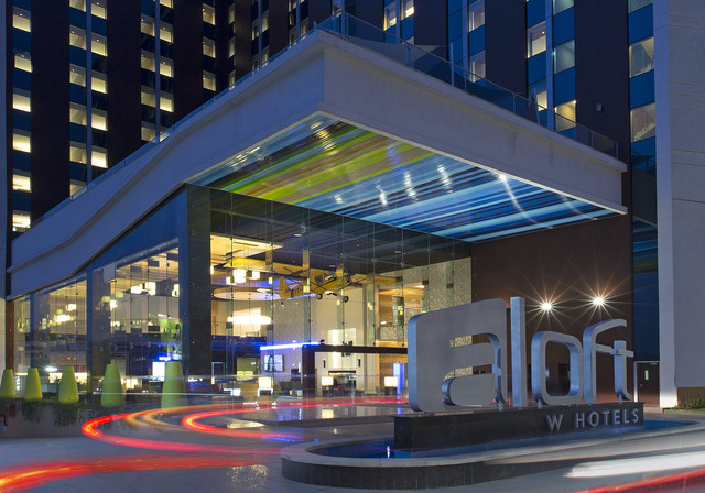 Exterior_Aloft_night_w.jpg