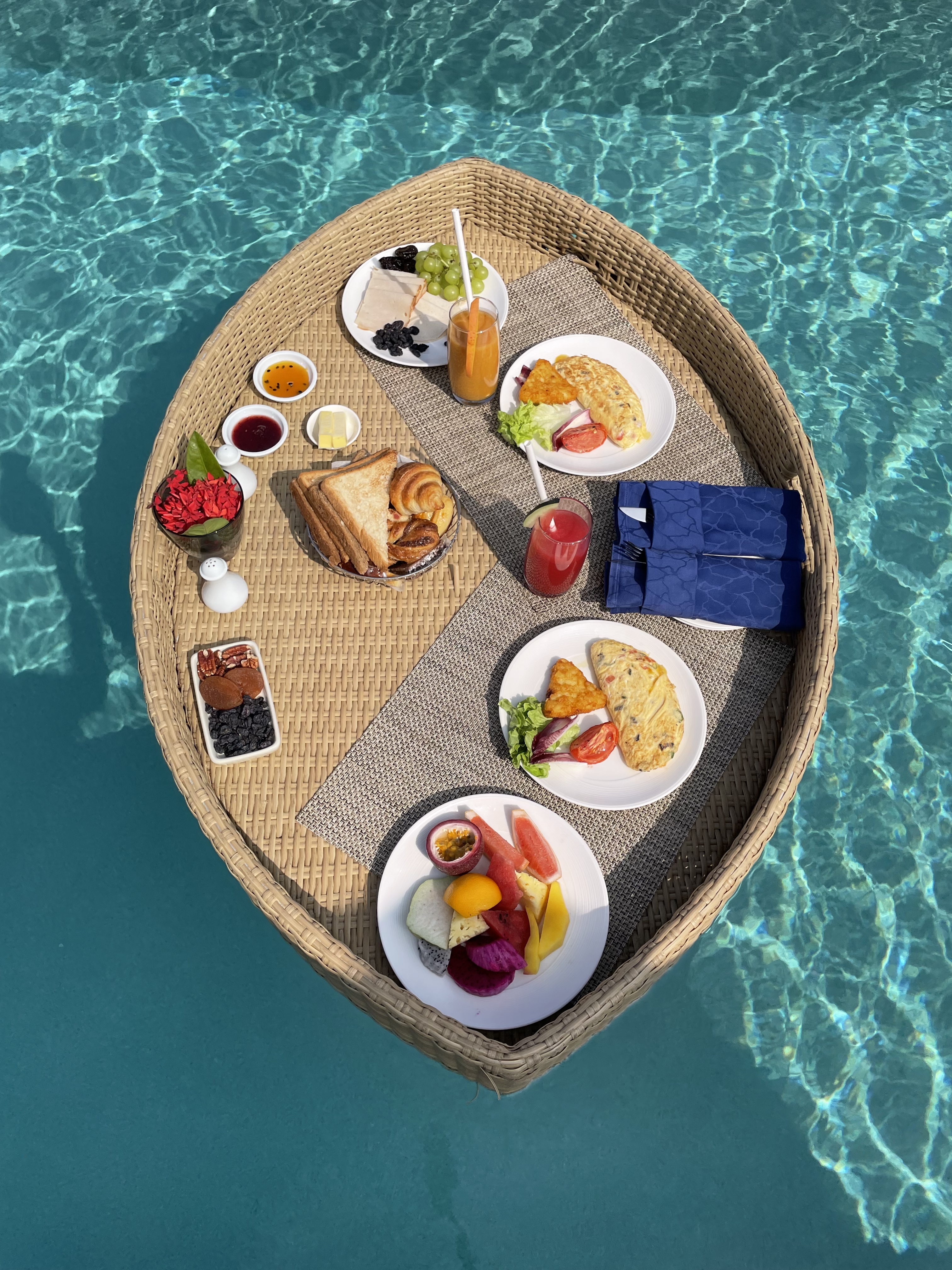 Floating Breakfast